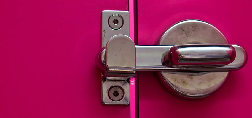 Childproof Gate Lock in Colusa, California