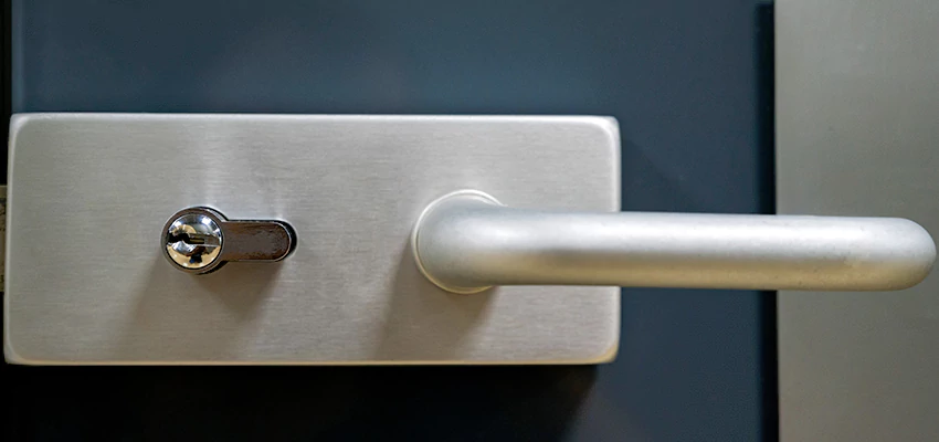 Change Patio Door Locks in Colusa, California